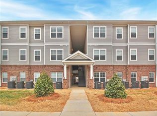 114 Vincent Pl #104, Mooresville, NC 28115