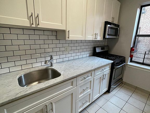 2nd image of 429 Fairmount Ave APT 211