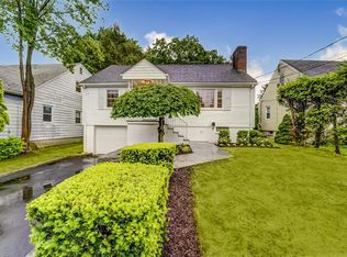 28 Lawrence St, Mount Kisco, NY 10549