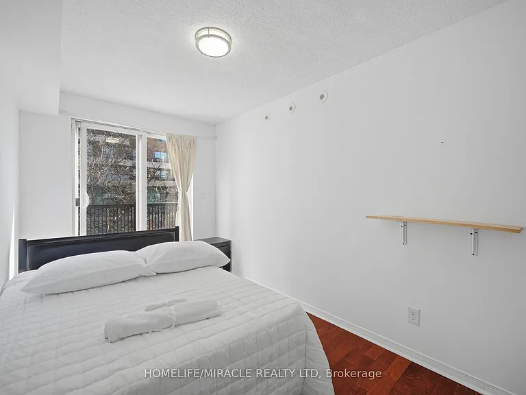 3049 Finch Ave W #2002 — Photo 29