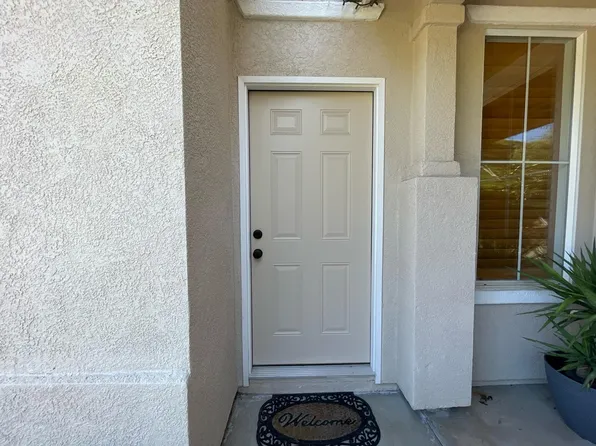 1863 Almagro Ln, Escondido, CA 92026