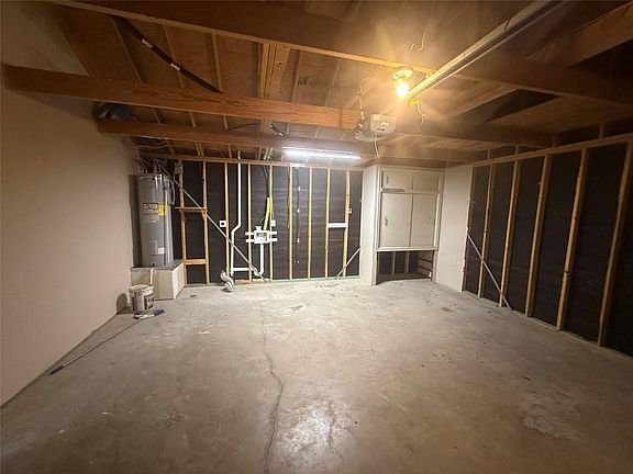 4th image of 10595 Royal Andrews Dr