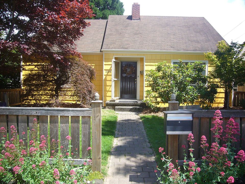 1st image of 108 Rogers St NW
