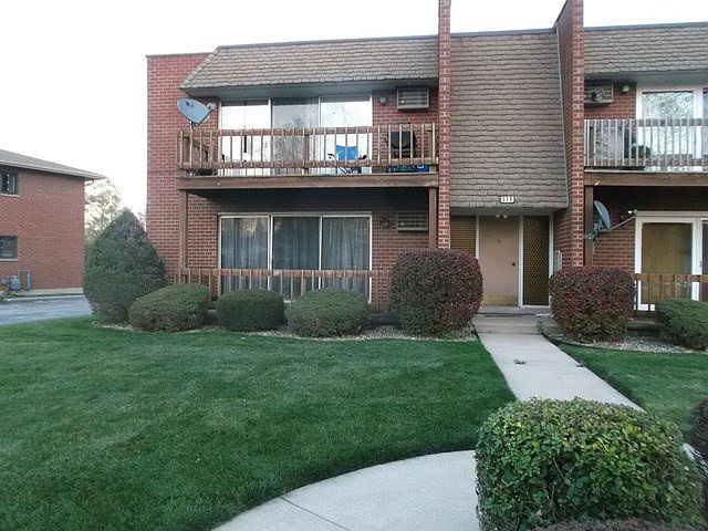 1st image of 539 N Pleasant Dr APT 1D