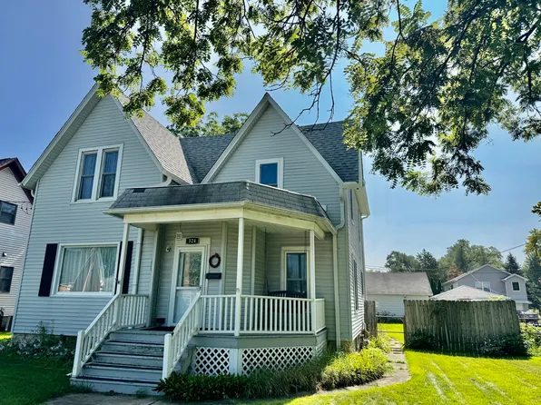 324 S 7th St, Dekalb, IL 60115