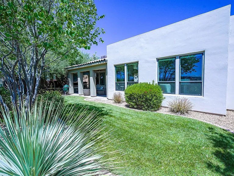 1359 W Shinnecock Cir — Photo 43