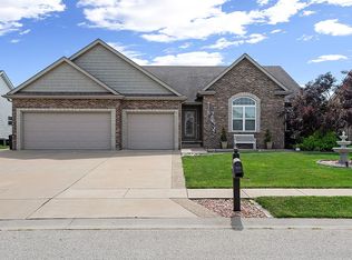 250 Green Meadow Dr, Sherman, IL 62684