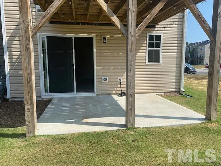 511 Autumn Cure Ct — Photo 15