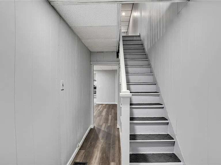 3246 Richardson Ave — Photo 4