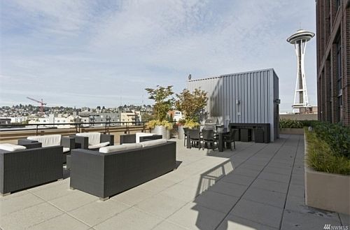 Two Roof Top Deck