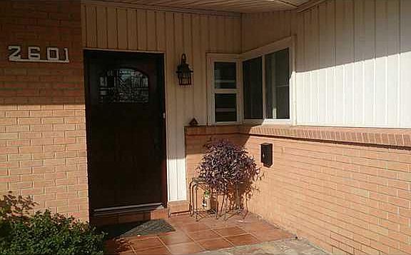 3rd image of 2601 Fir St