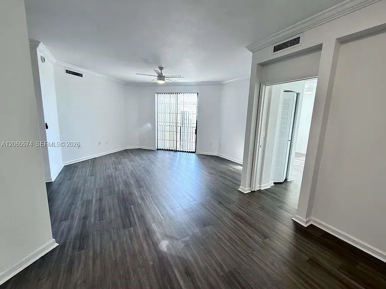 1919 Van Buren St #818A — Photo 35