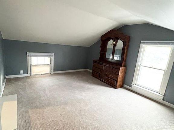 5th image of 314 W Wood St #4