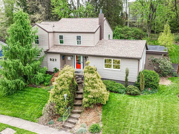 927 Fairfax Dr, Morgantown, WV 26505