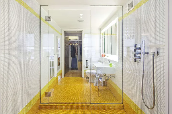 Rented by Compass | media 25