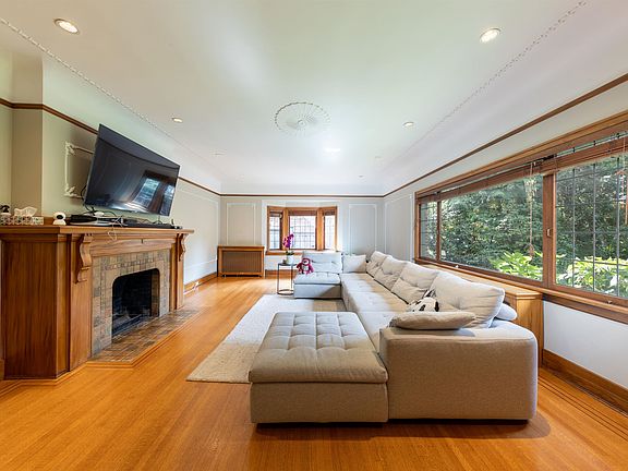 4th image of 6026 Angus Dr