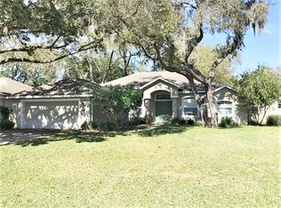 10433 Pleasant View Dr, Leesburg, FL 34788