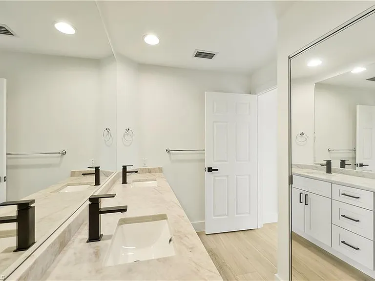 28050 Boccaccio Way — Photo 14