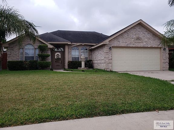 2nd image of 1751 Laurel Ln