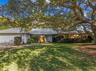 1328 Tiger Ln, Gulf Breeze, FL 32563