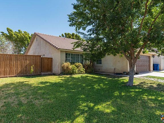 3rd image of 341 Branding Iron Dr