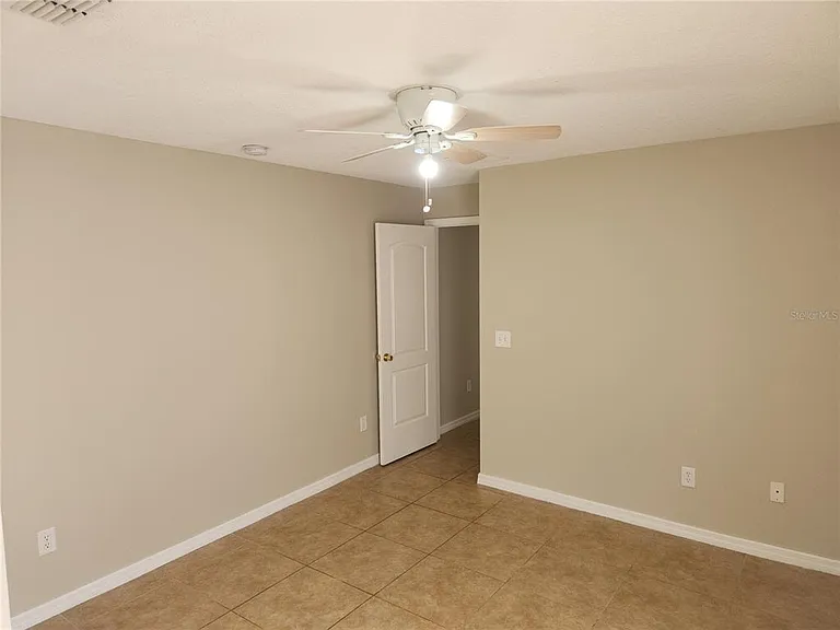 1405 Teal Ct — Photo 16