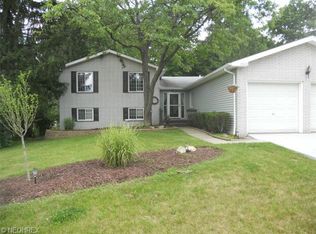 7635 Cecelia Dr, Parma, OH 44134