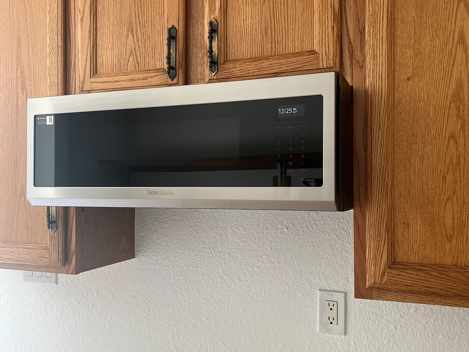 3 bed, 1395 sqft, $2,200 — Photo 3