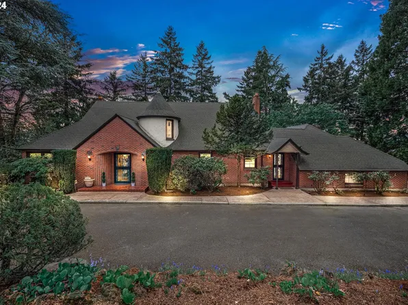 8301 SE Schwind Cir, Vancouver, WA 98664