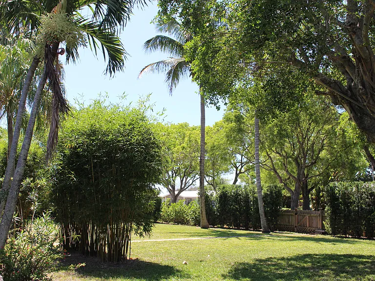 225 Gulfstream Blvd — Photo 17