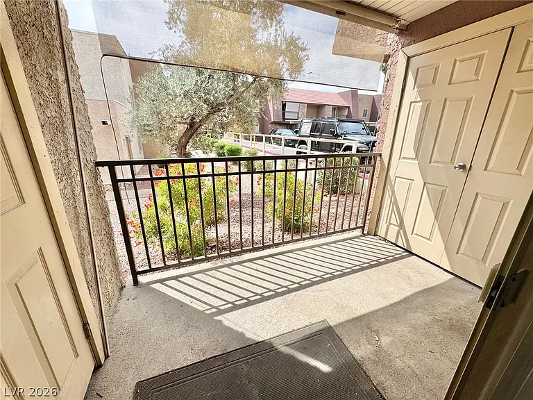 5422 River Glen Dr #377 — Photo 22