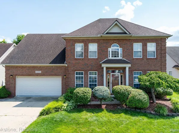 34672 Rosebud Ln, Richmond, MI 48062