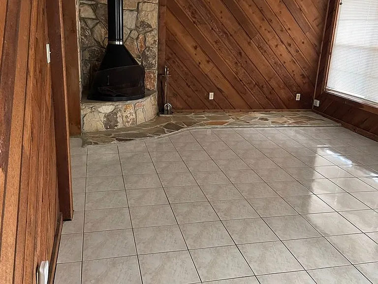 1144 Barbara Dr — Photo 3