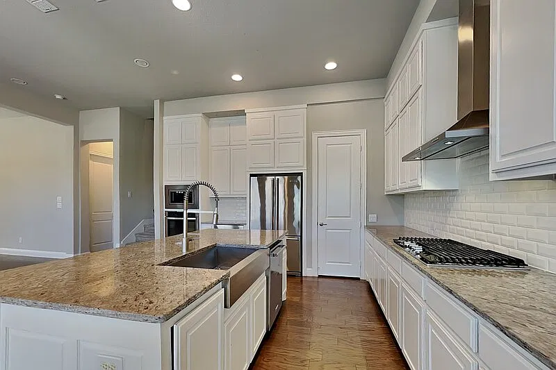 3 bed, 2.5 bath, 2868 sqft, $3,450 — Photo 3