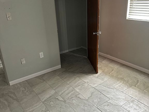 5th image of 2819 16th Ave S
