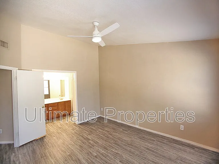 9903 N 77th Ave — Photo 15