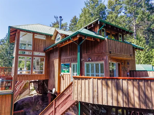 486 Bluff Way, Southern Gulf Islands, BC V0N 2J2