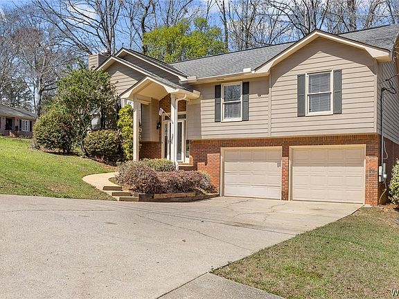 2nd image of 4902 Lakehurst Dr