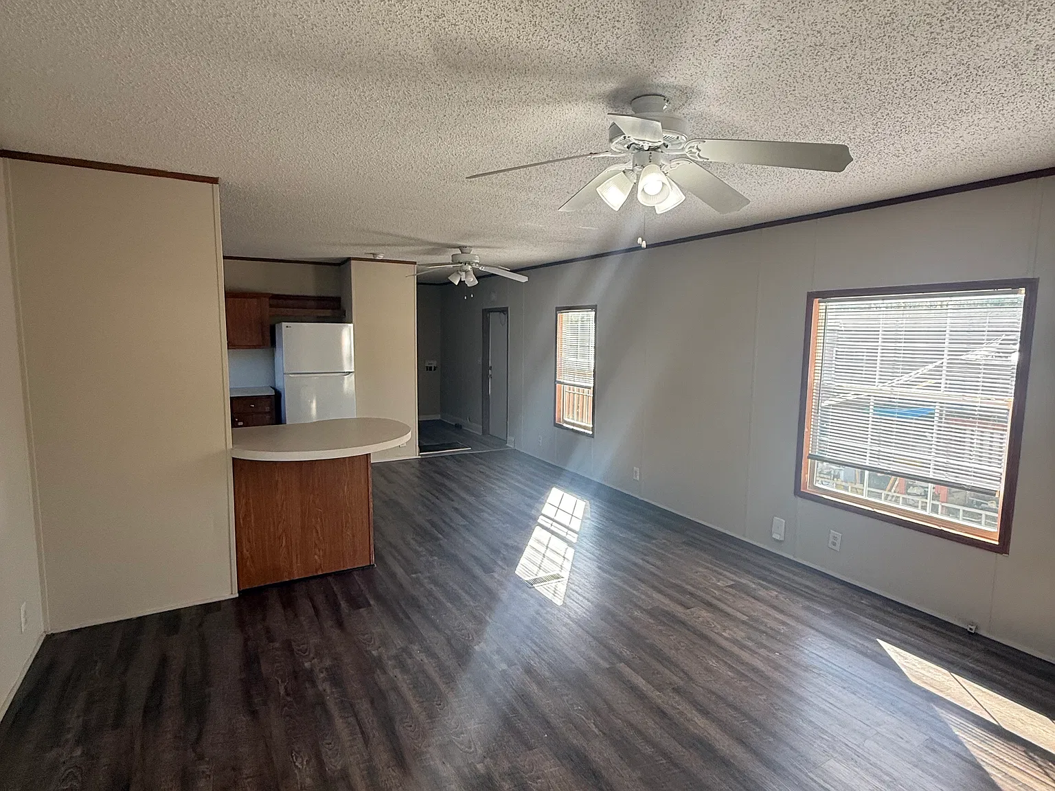 2 bed, 1000 sqft, $850 — Photo 3