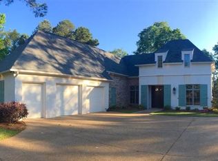 440 Pembrooke Dr, Madison, MS 39110