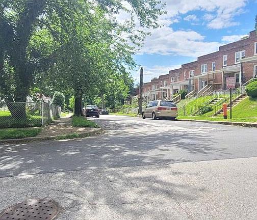 3rd image of 4041 Fairfax Rd