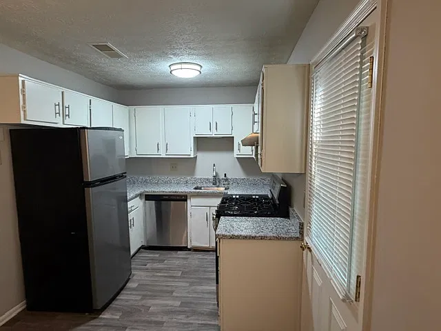 2 bed, 1.5 bath, 1116 sqft, $1,450 — Photo 1