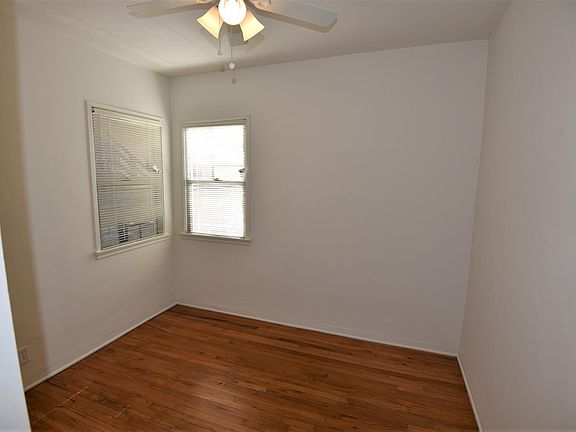5th image of 11654 Chandler Blvd