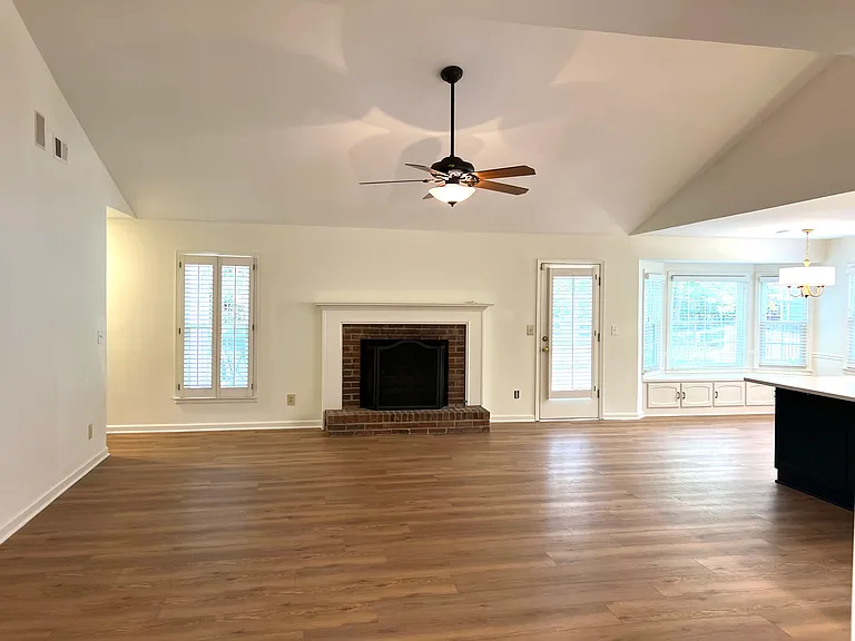 2179 Heritage Trace Dr — Photo 5