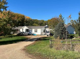 687 Beaver Beach Rd, Utica, SD 57067