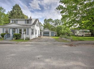 33 Hillcrest St, Augusta, ME 04330