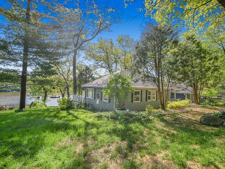 1st image of 10482 N East Riverview Dr