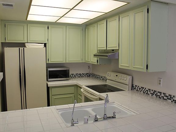 3rd image of 605 Millich Dr