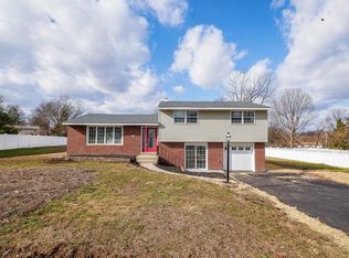 438 Buck Rd, Holland, PA 18966