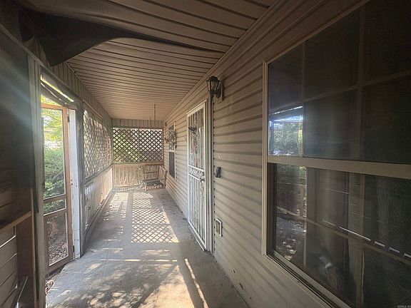 3rd image of 3216 Lamar St